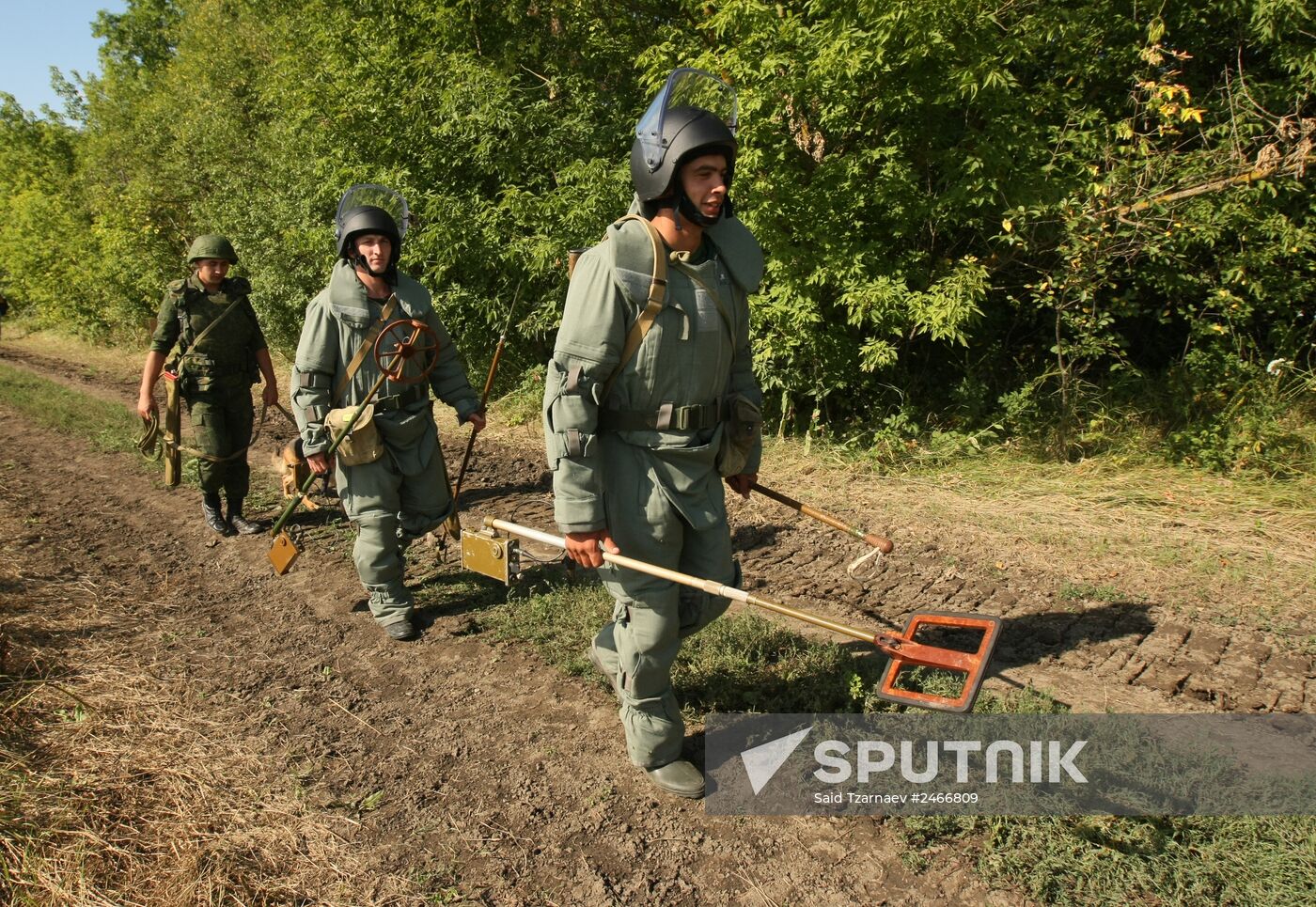 Defusing mines in mountain areas of the Chechen Republic