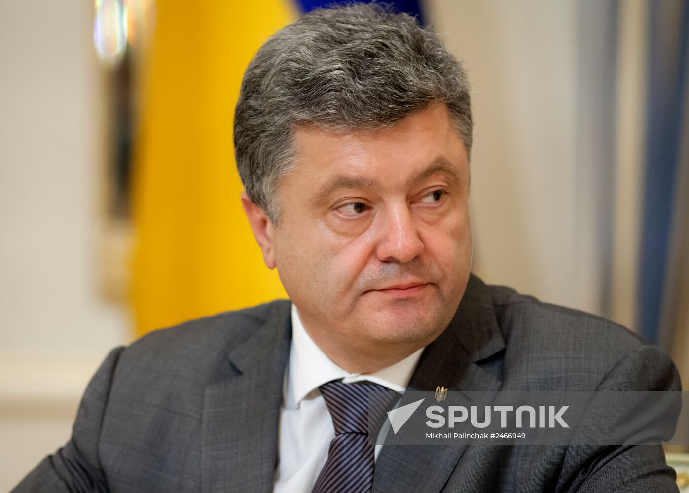 President Petro Poroshenko meets with Verkhovna Rada representatives