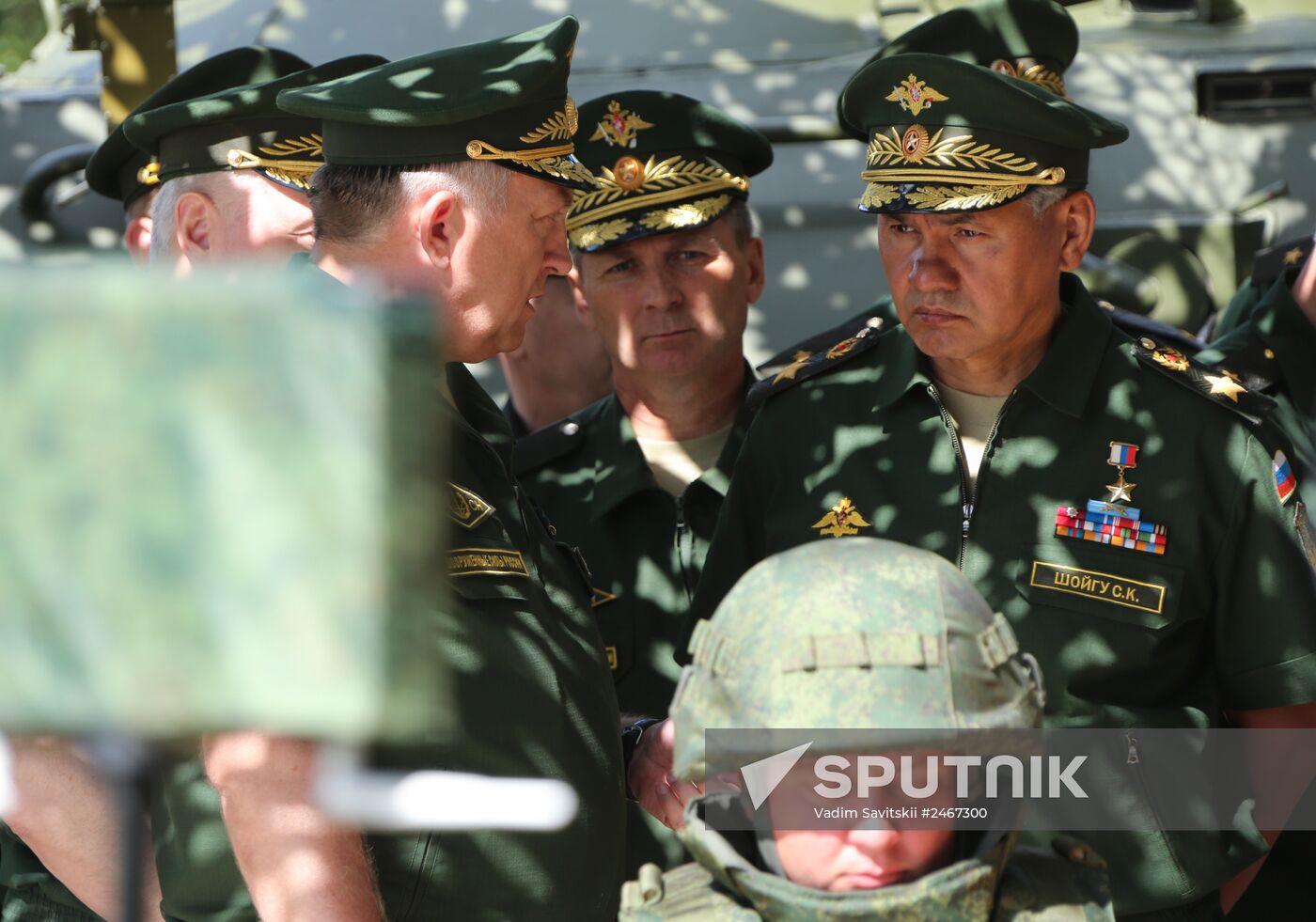 Sergei Shoigu inspects Teykovo Guards Missile Division and Yars land-based mobile missile system