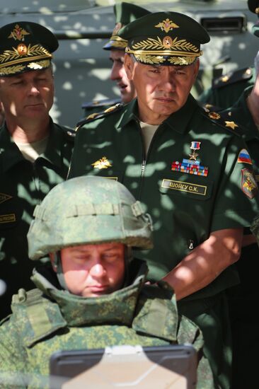 Sergei Shoigu inspects Teykovo Guards Missile Division and Yars land-based mobile missile system