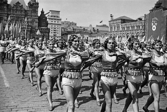 Athletes parade on Red Square
