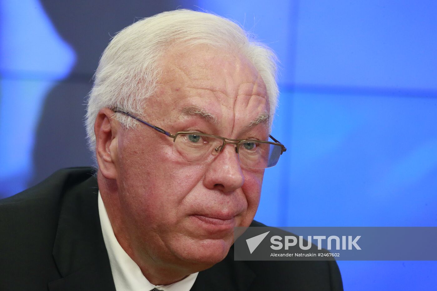 News conference on Alpha Group's 40th anniversary of establishment