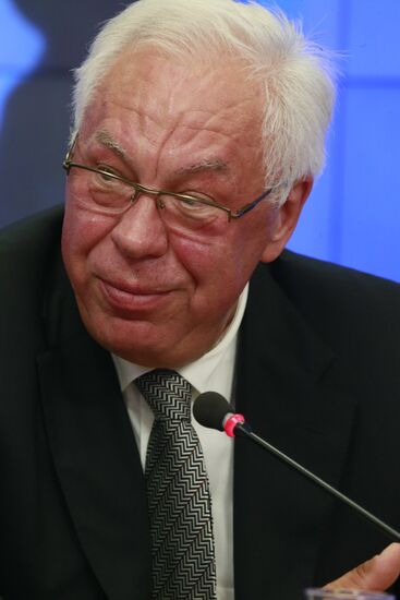 News conference on Alpha Group's 40th anniversary of establishment
