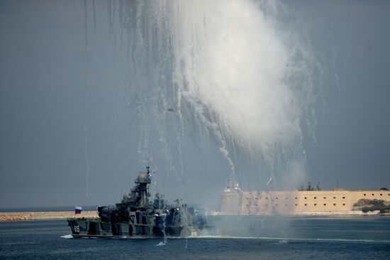 Navy Day parade rehearsal in Sevastopol