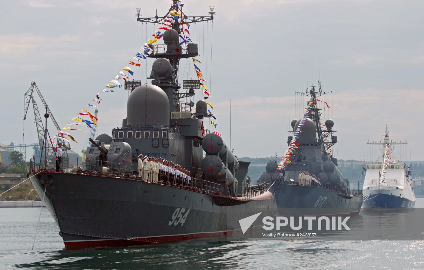 Navy Day parade rehearsal in Sevastopol