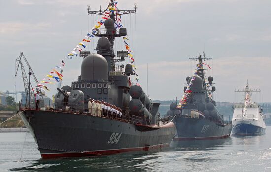 Navy Day parade rehearsal in Sevastopol