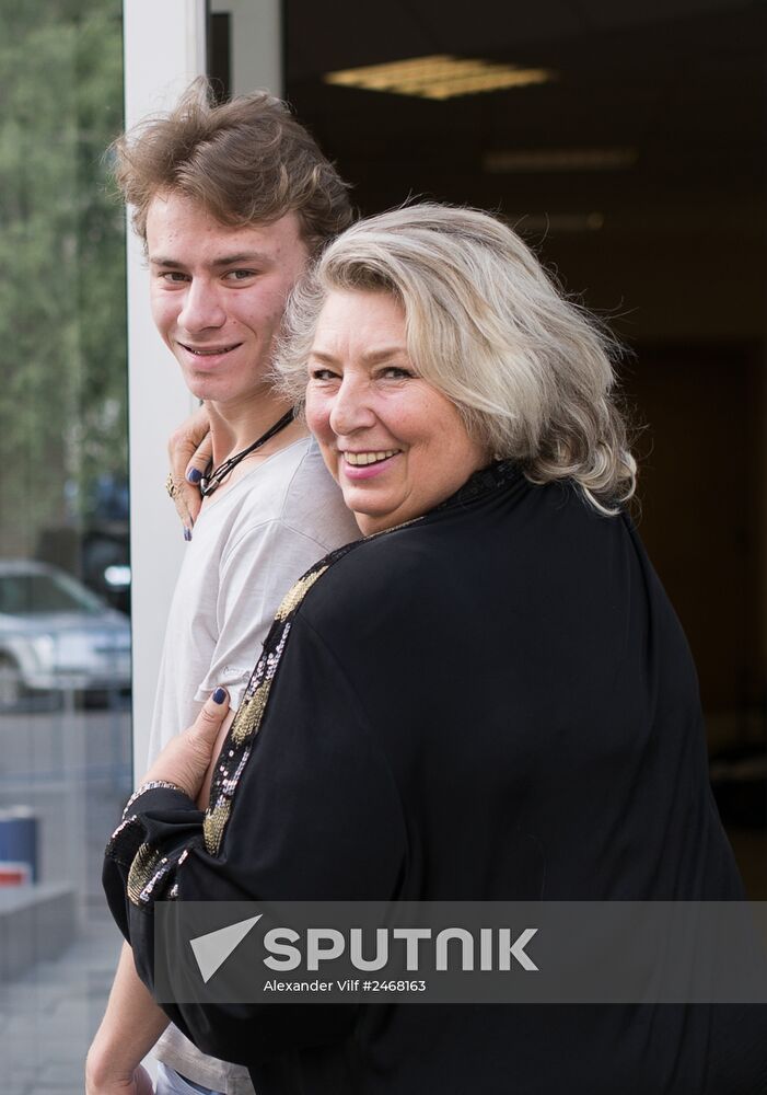 Training session of figure skaters Nikol Gosviyani and Artur Gachinsky