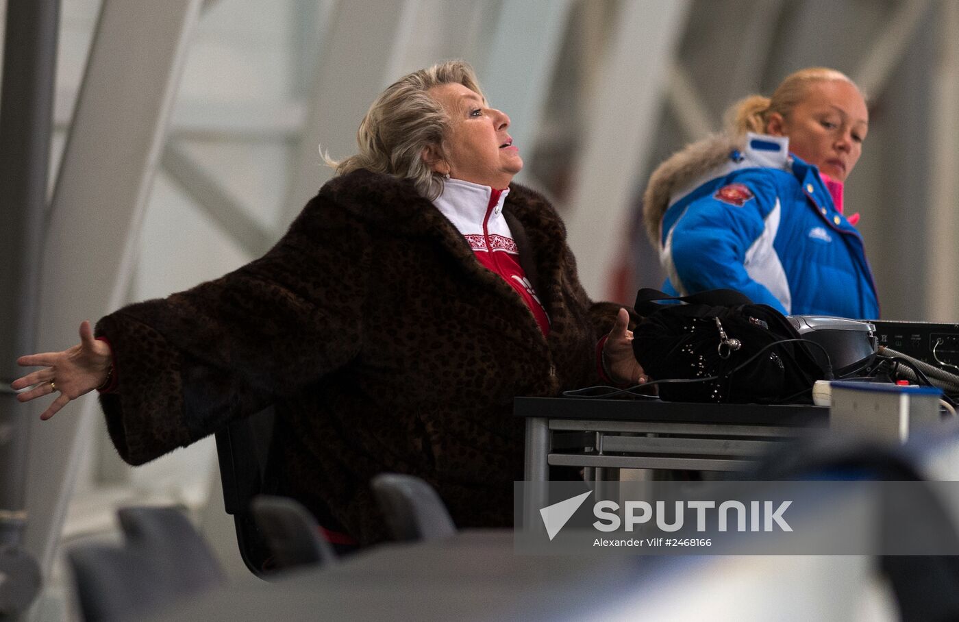 Training session of figure skaters Nikol Gosviyani and Artur Gachinsky