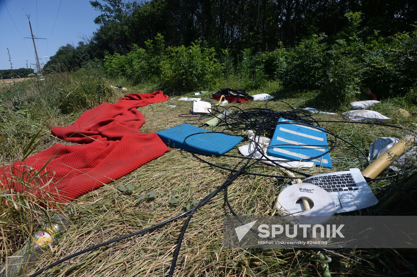 OSCE employees and experts work at Malaysia Airlines Boeing 777 crash site
