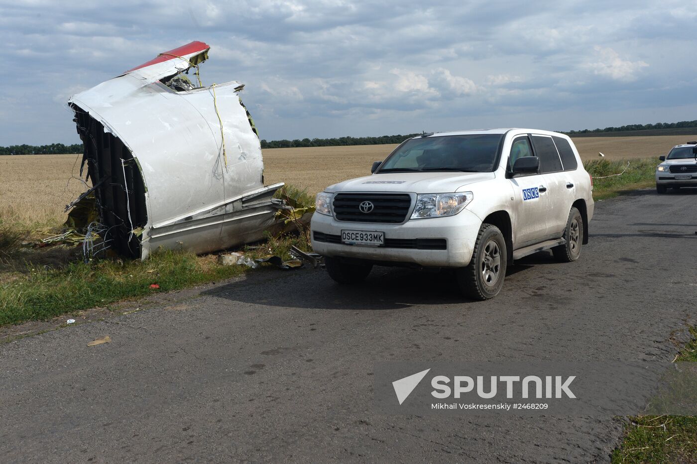 OSCE employees and experts work at Malaysia Airlines Boeing 777 crash site