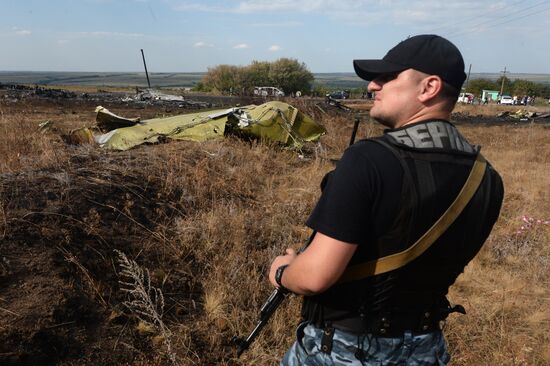 OSCE employees and experts work at Malaysia Airlines Boeing 777 crash site