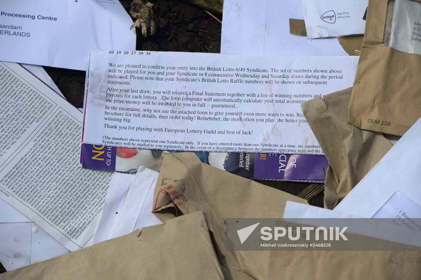 OSCE employees and experts work at Malaysia Airlines Boeing 777 crash site