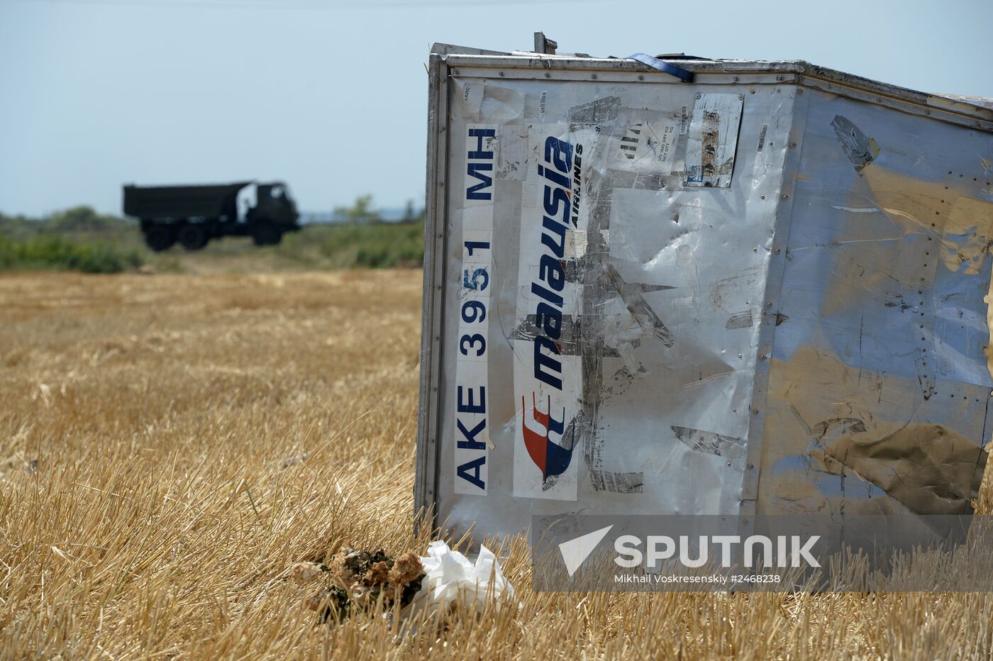 OSCE employees and experts work at Malaysia Airlines Boeing 777 crash site