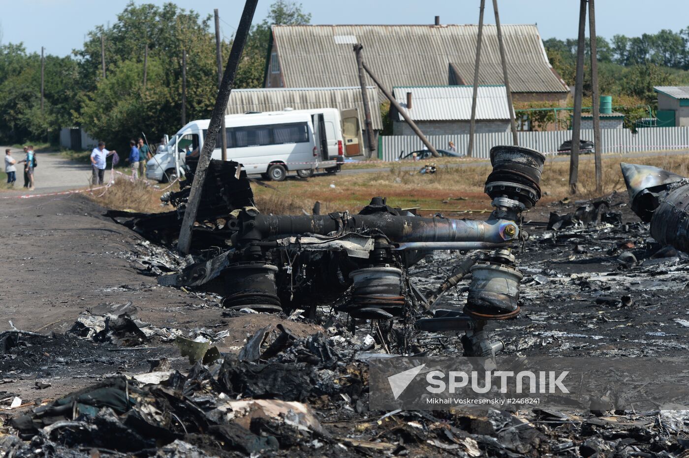 OSCE employees and experts work at Malaysia Airlines Boeing 777 crash site