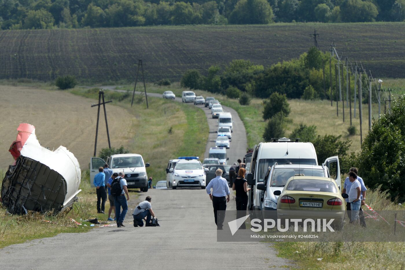OSCE employees and experts work at Malaysia Airlines Boeing 777 crash site