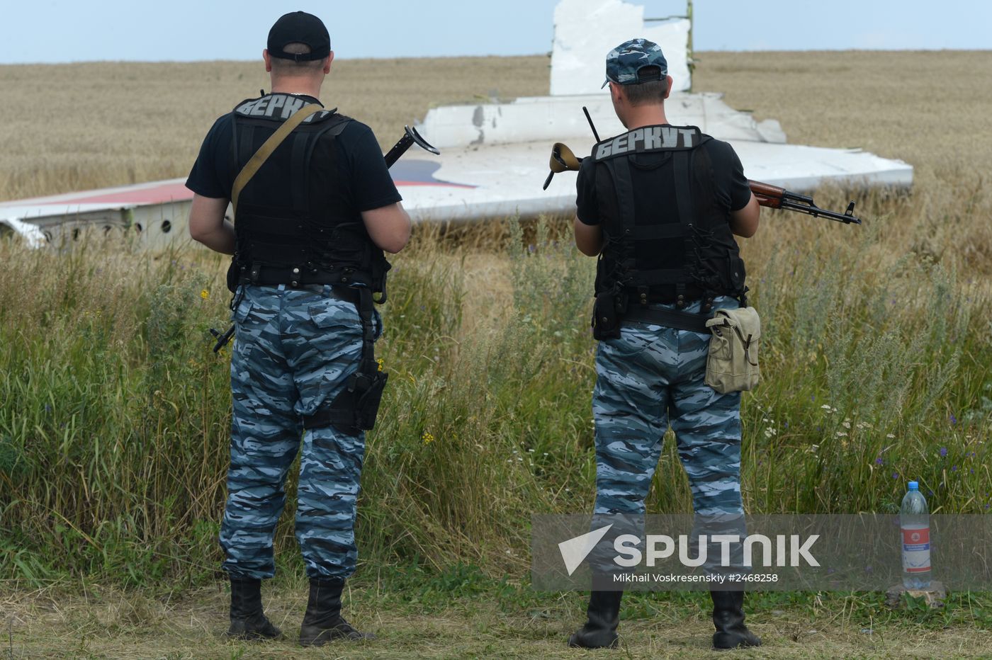 OSCE employees and experts work at Malaysia Airlines Boeing 777 crash site