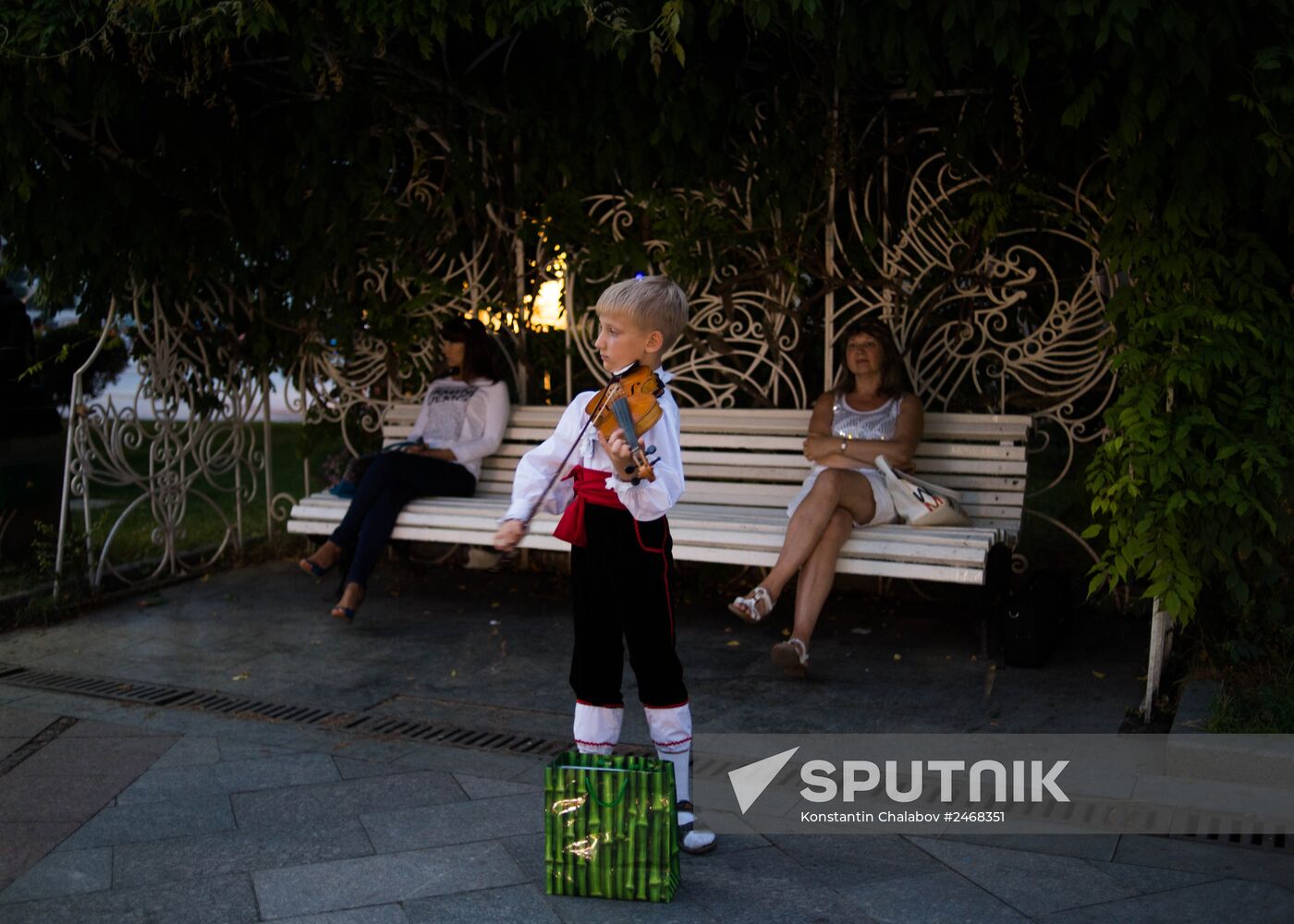 Tourist season in Yalta