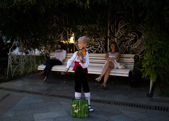 Tourist season in Yalta