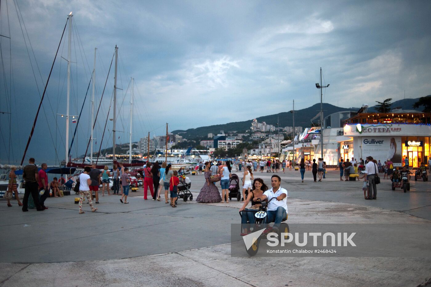 Tourist season in Yalta