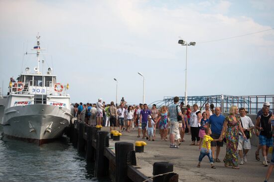 Tourist season in Yalta