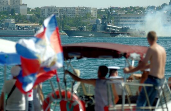 Sevastopol celebrates Russian Navy Day