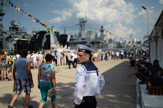 Sevastopol celebrates Russian Navy Day