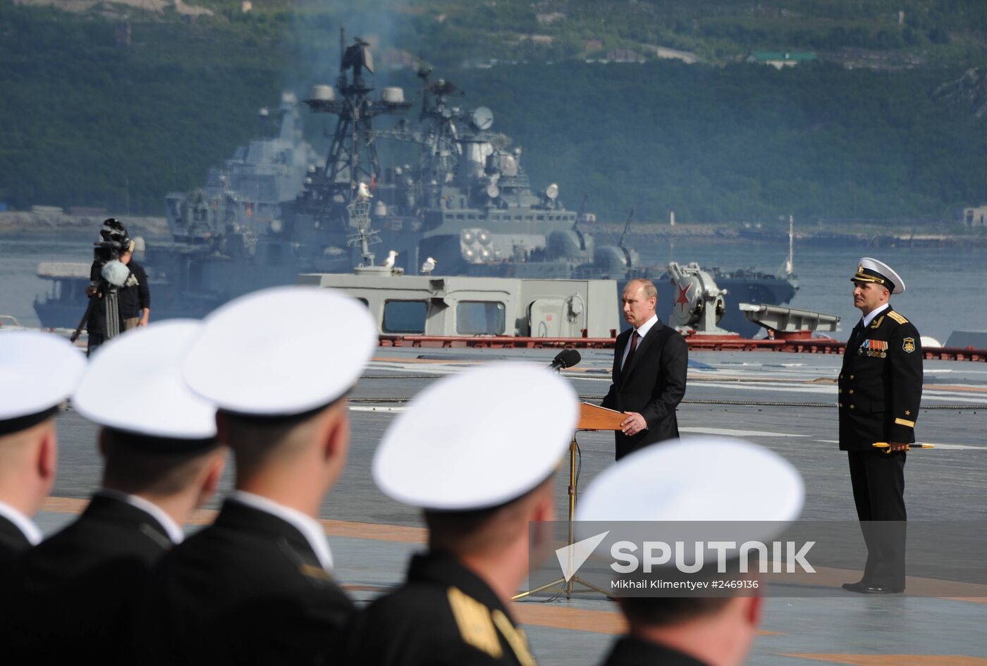 Vladimir Putin visits Severomorsk