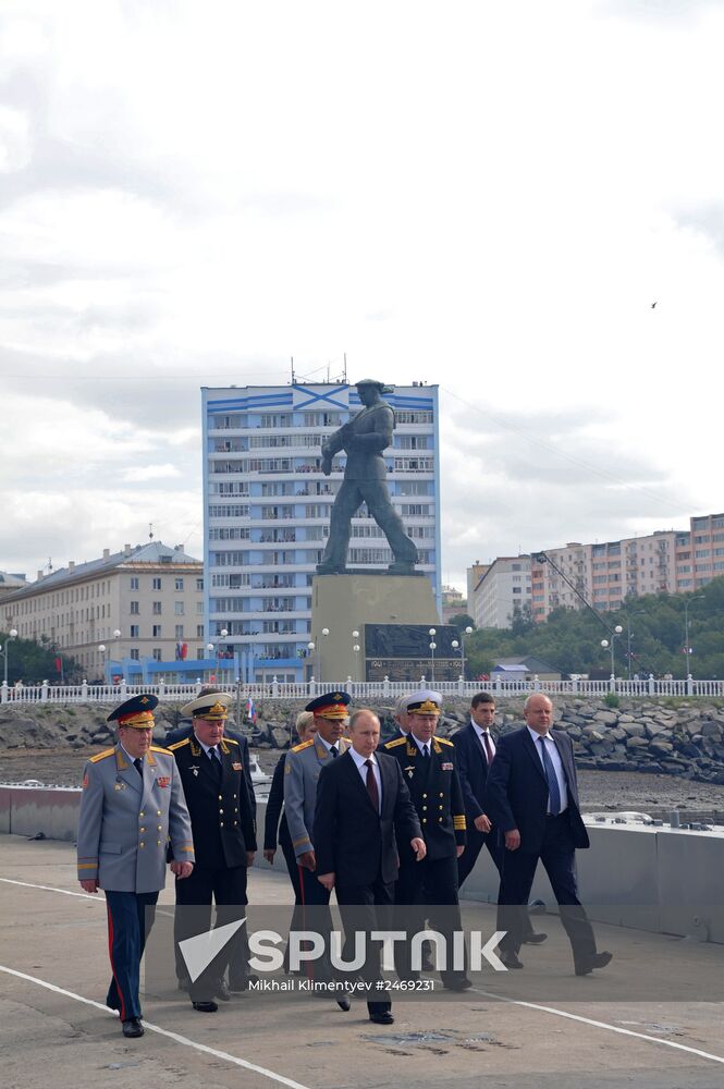 Vladimir Putin visits Severomorsk