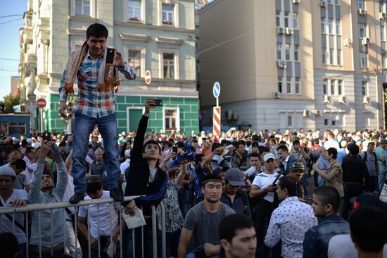 Moscow Muslims celebrate Uraza Bayram