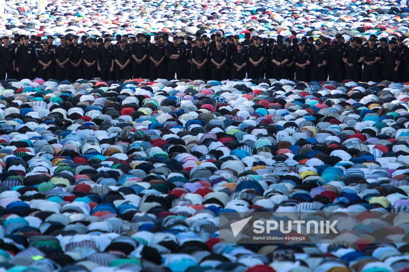 Moscow Muslims celebrate Uraza Bayram