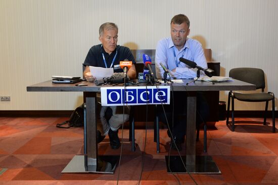 News conference of OSCE mission at Park Inn by Radisson Donetsk