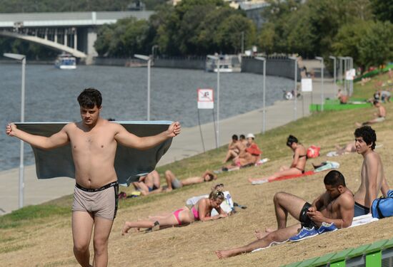 Hot weather in Moscow