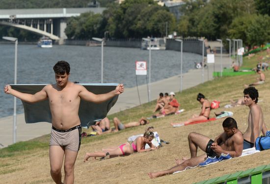 Hot weather in Moscow