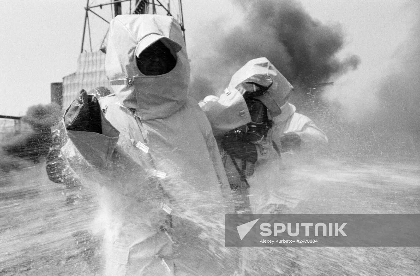 Regaining control of open gas and oil mains