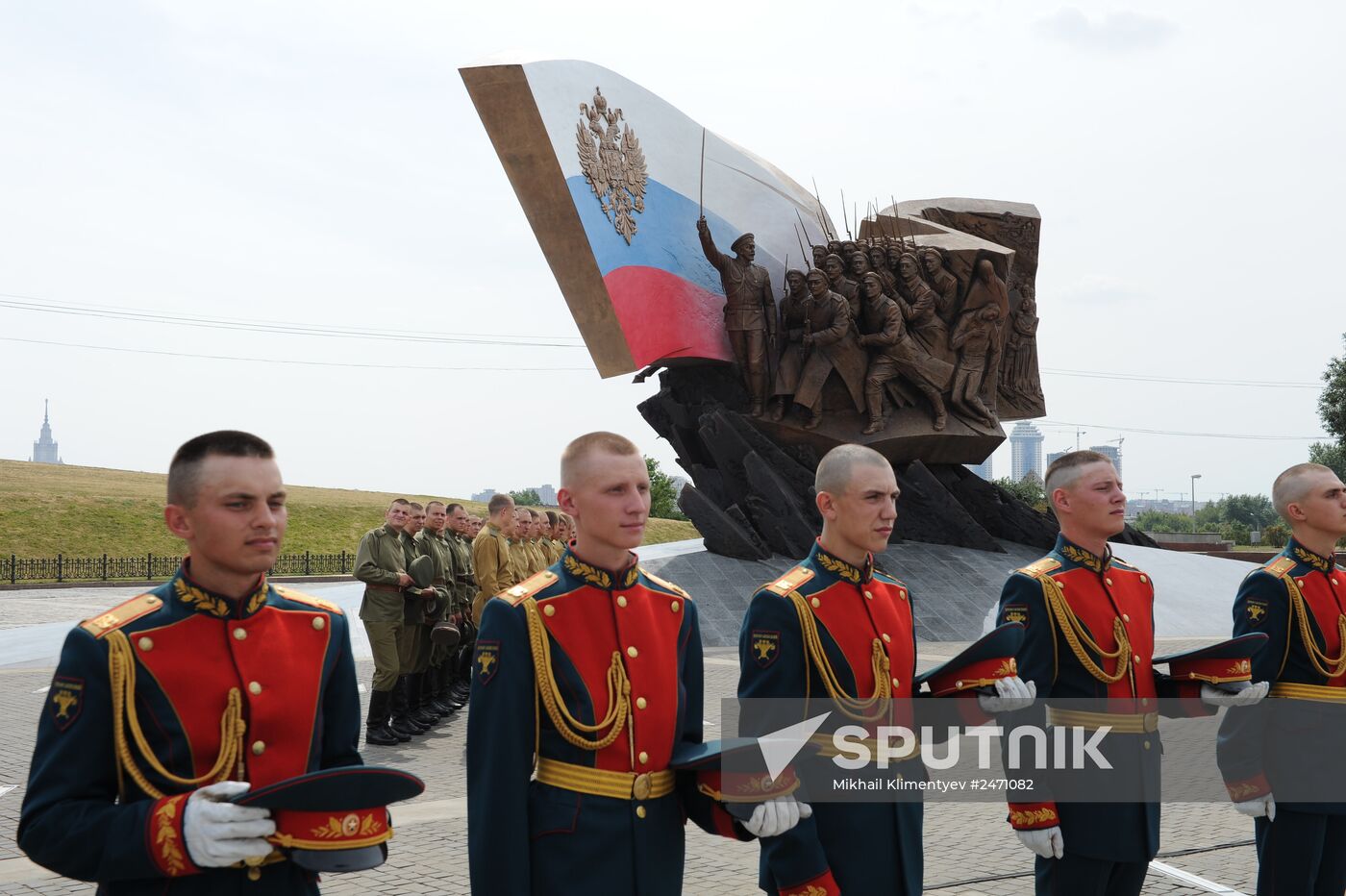 Vladimir Putin attends unveiling of monument to WWI heroes