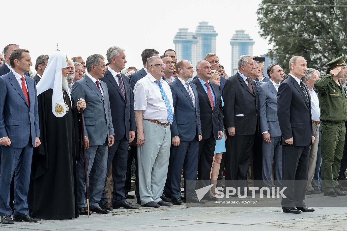 Vladimir Putin attends unveiling of monument to WWI heroes