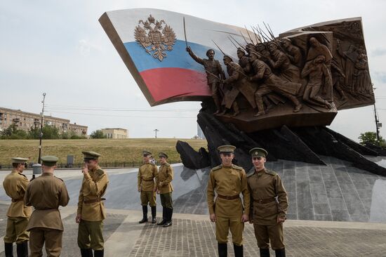 Vladimir Putin attends ceremony to unveil monument to World War I heroes