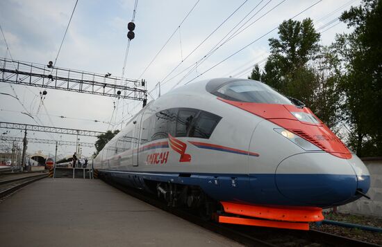 Ceremony to launch first double-set high speed train "Sapsan"