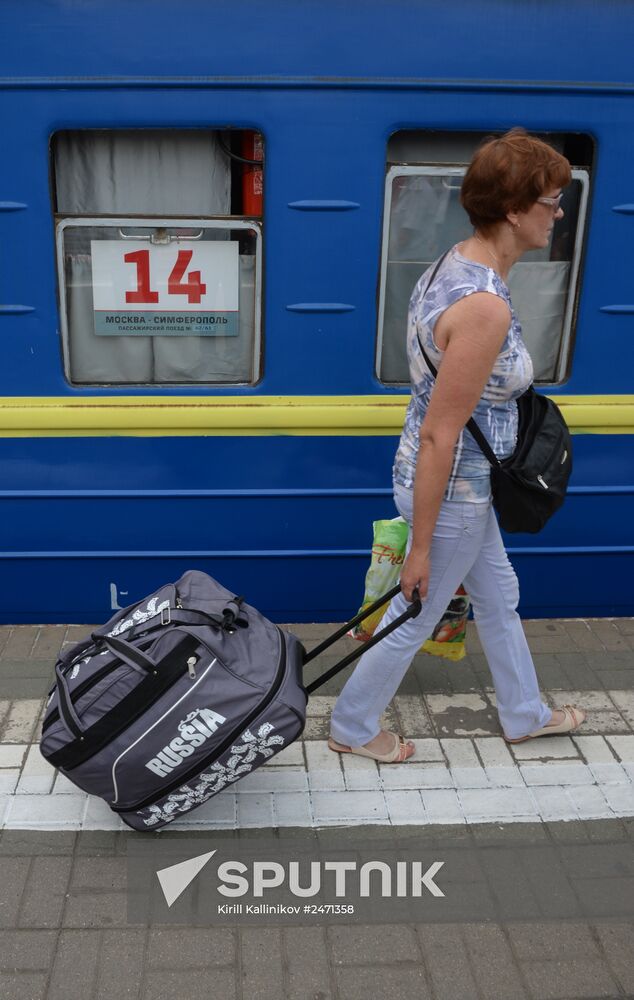 Direct railway service Moscow - Simferopol resumed