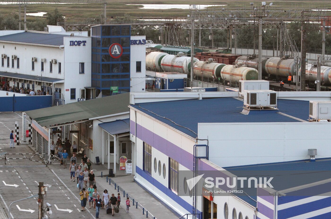 Simferopol-to-Moscow train at Kerch ferry crossing