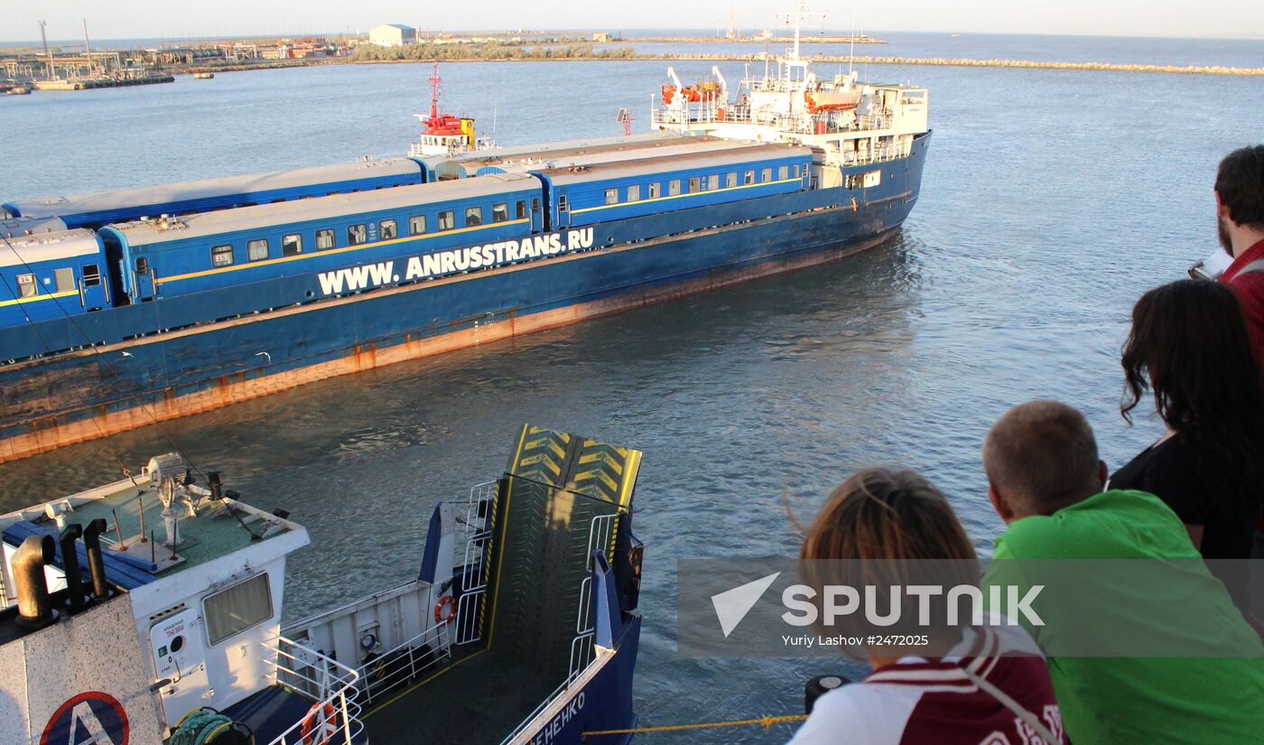 Simferopol-to-Moscow train at Kerch ferry crossing