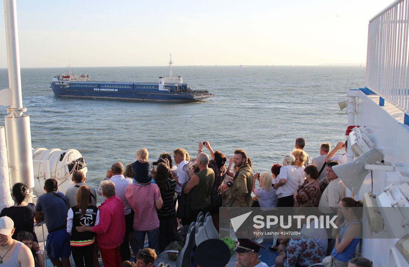 Simferopol-to-Moscow train at Kerch ferry crossing