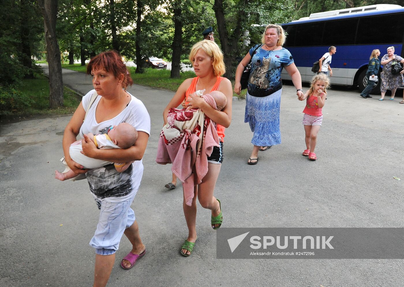 EMERCOM aircraft carrying Ukrainian refugees arrives in Chelyabinsk