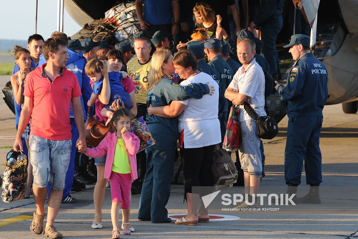 EMERCOM aircraft carrying Ukrainian refugees arrives in Chelyabinsk
