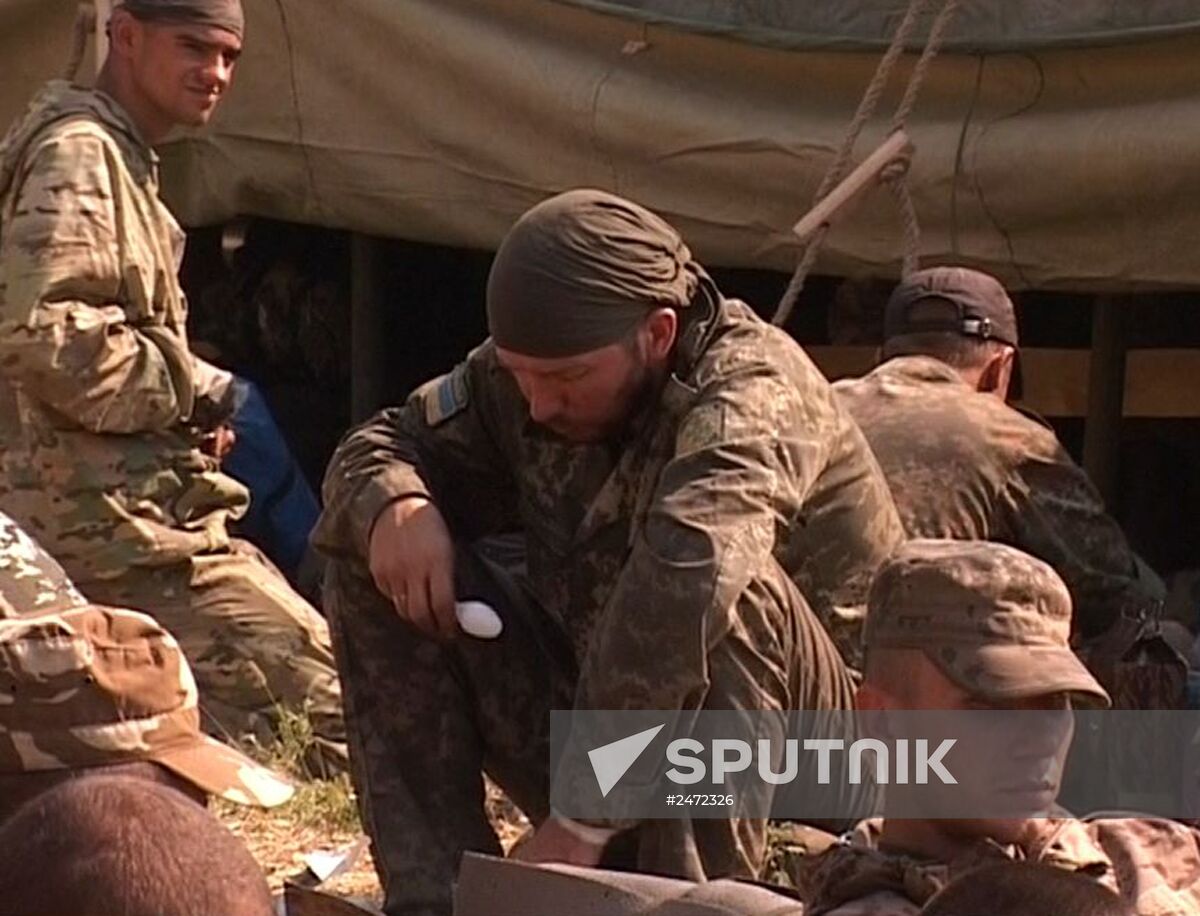 Ukrainian servicemen ask for asylum in Russia
