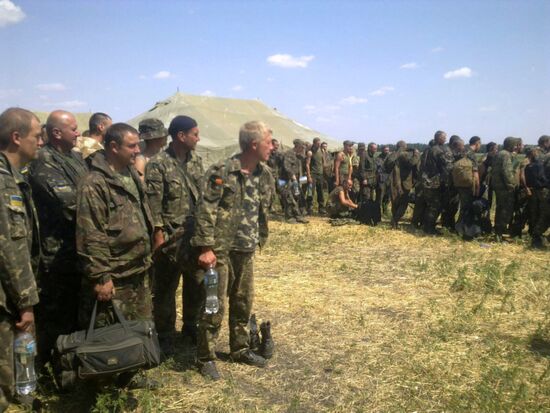 Ukrainian soldiers ask for shelter in Russia