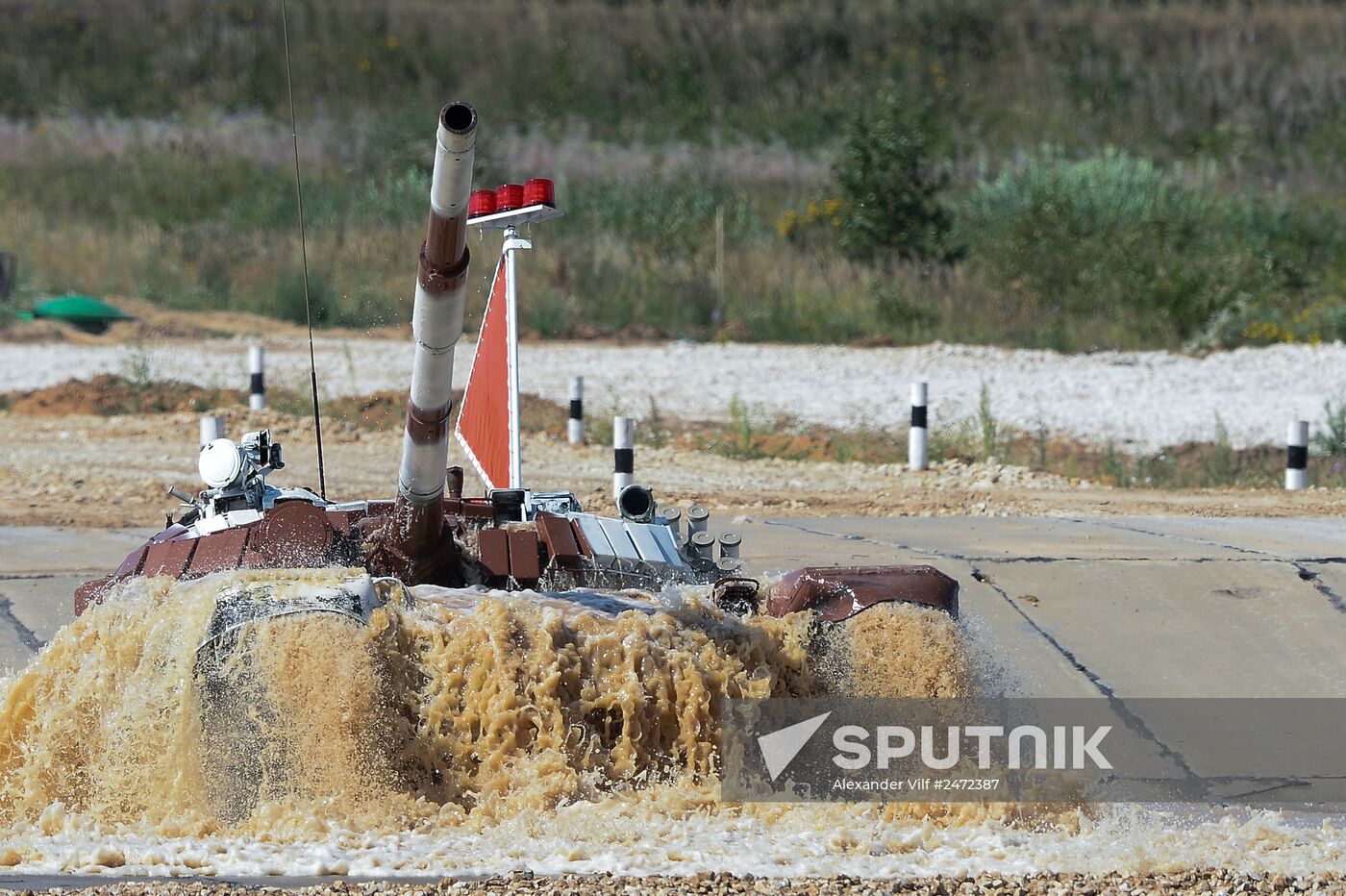 Tank Biathlon 2014 competition. Day One