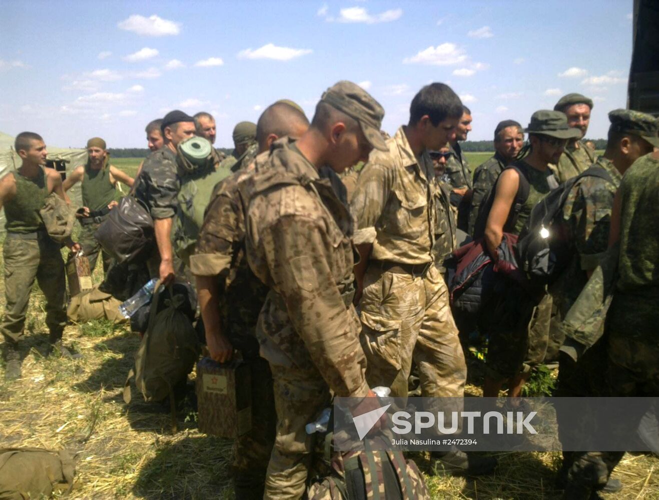 Ukrainian soldiers ask for shelter in Russia
