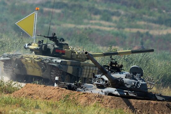 Tank Biathlon 2014 competition. Day One