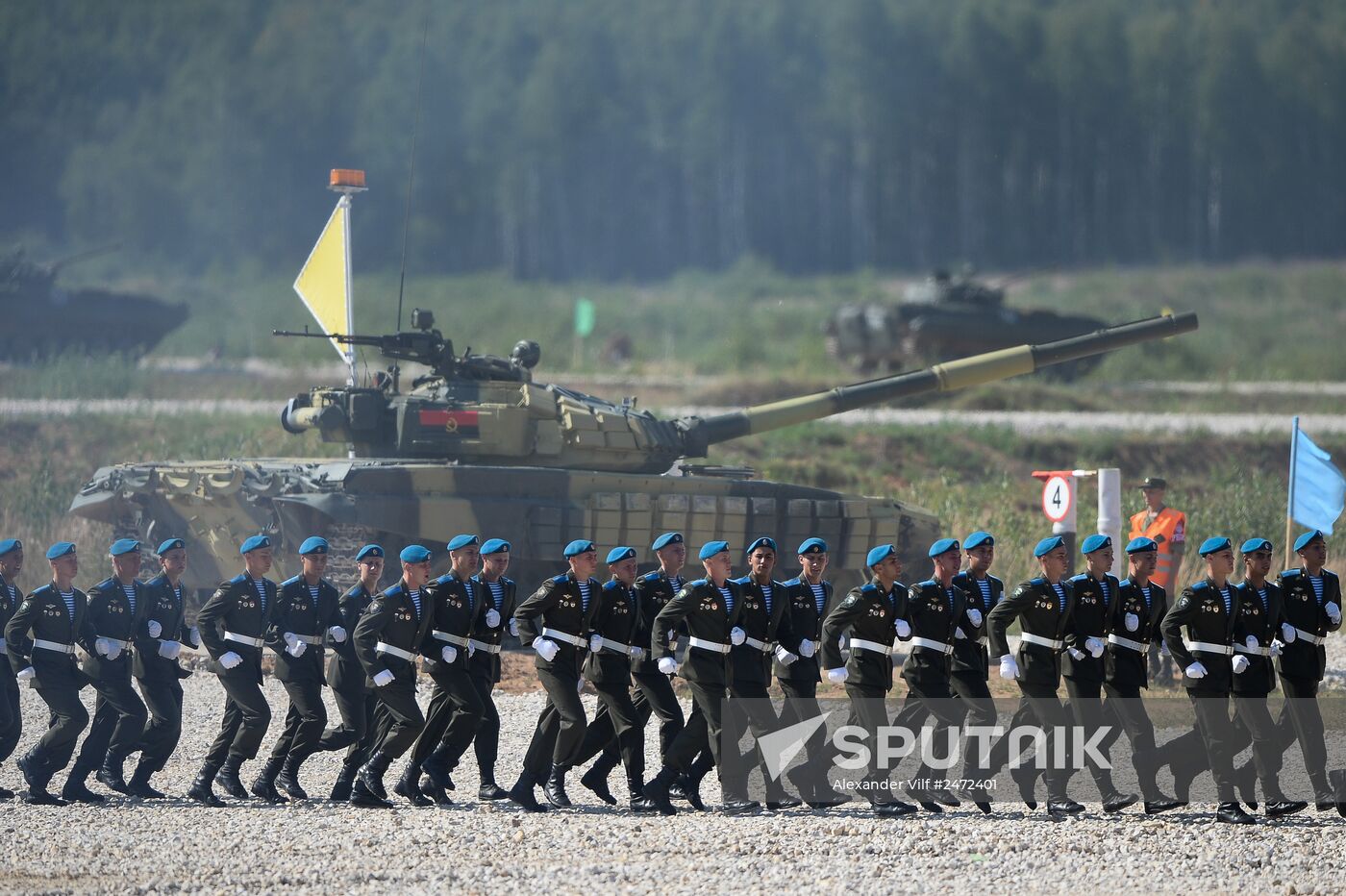 Tank Biathlon 2014 competition. Day One